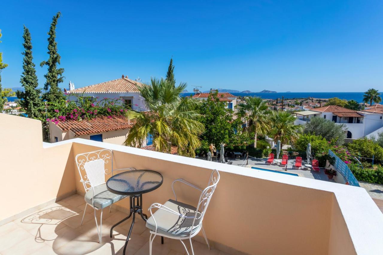 Vanas Apartments Spetses Town Exterior photo