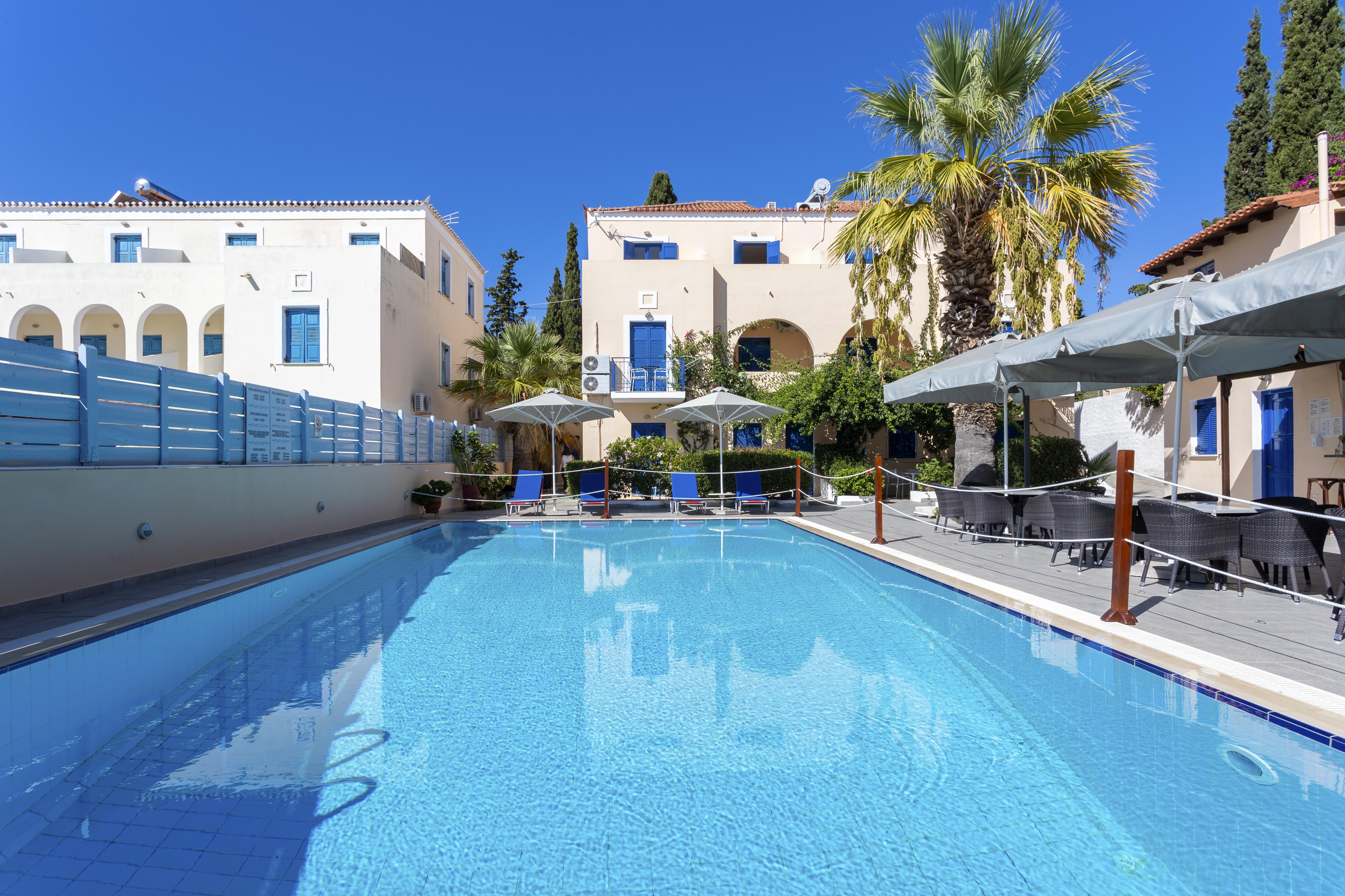 Vanas Apartments Spetses Town Exterior photo