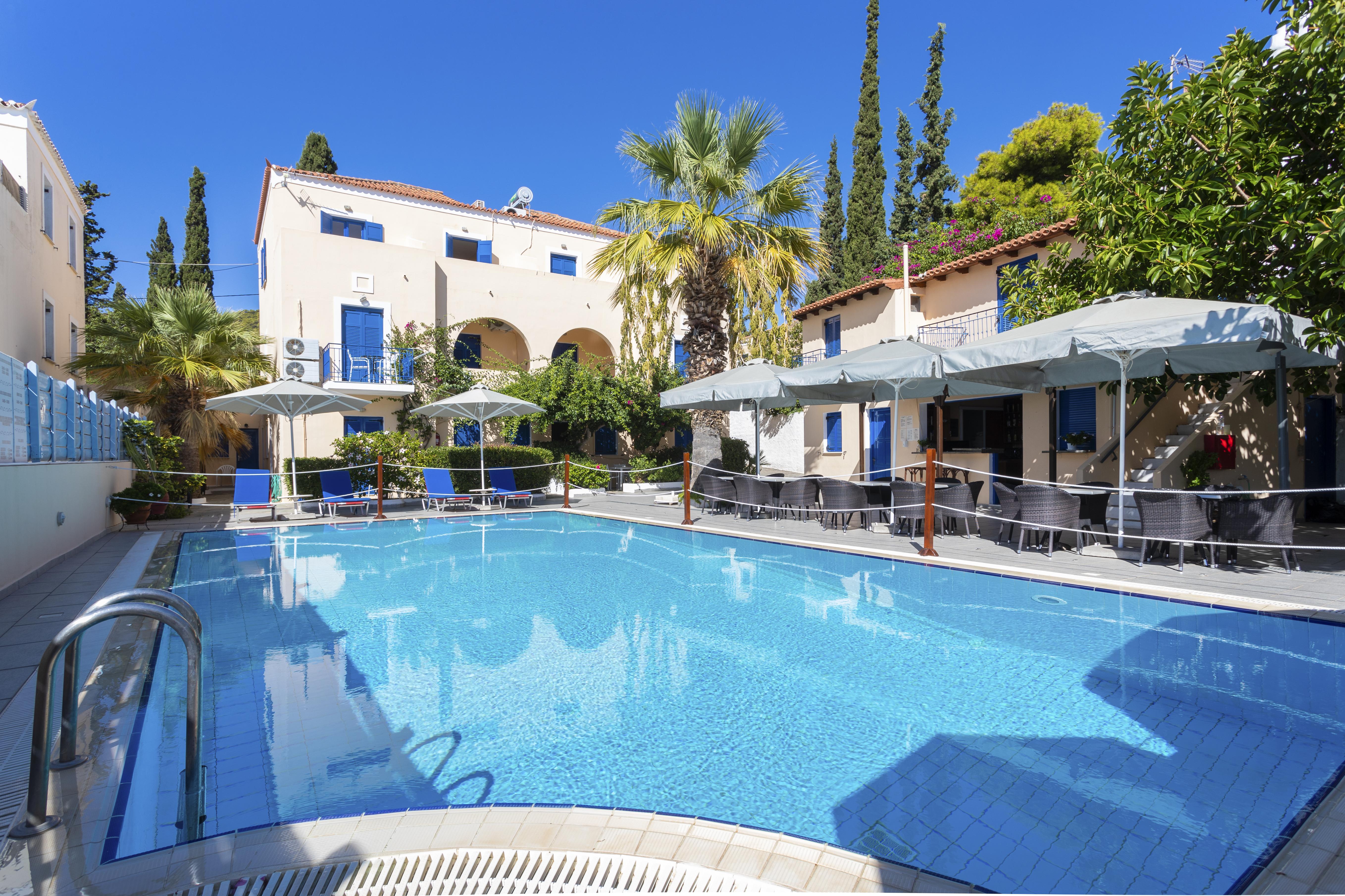 Vanas Apartments Spetses Town Exterior photo