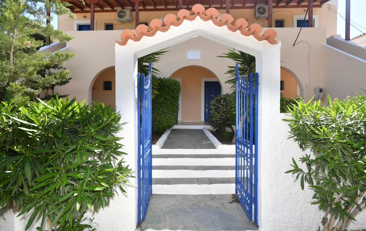Vanas Apartments Spetses Town Exterior photo